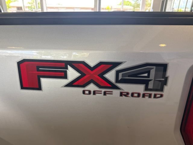 Used 2019 Ford F350 XLT w/ XLT Premium Package AWD/4WD image 5