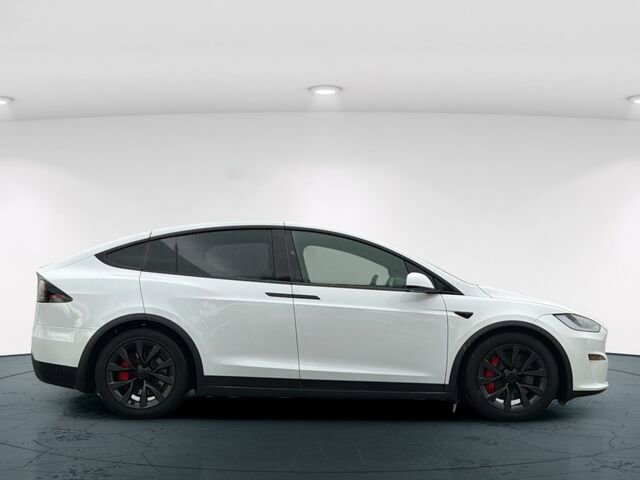 Used 2023 Tesla Model X Plaid image 8