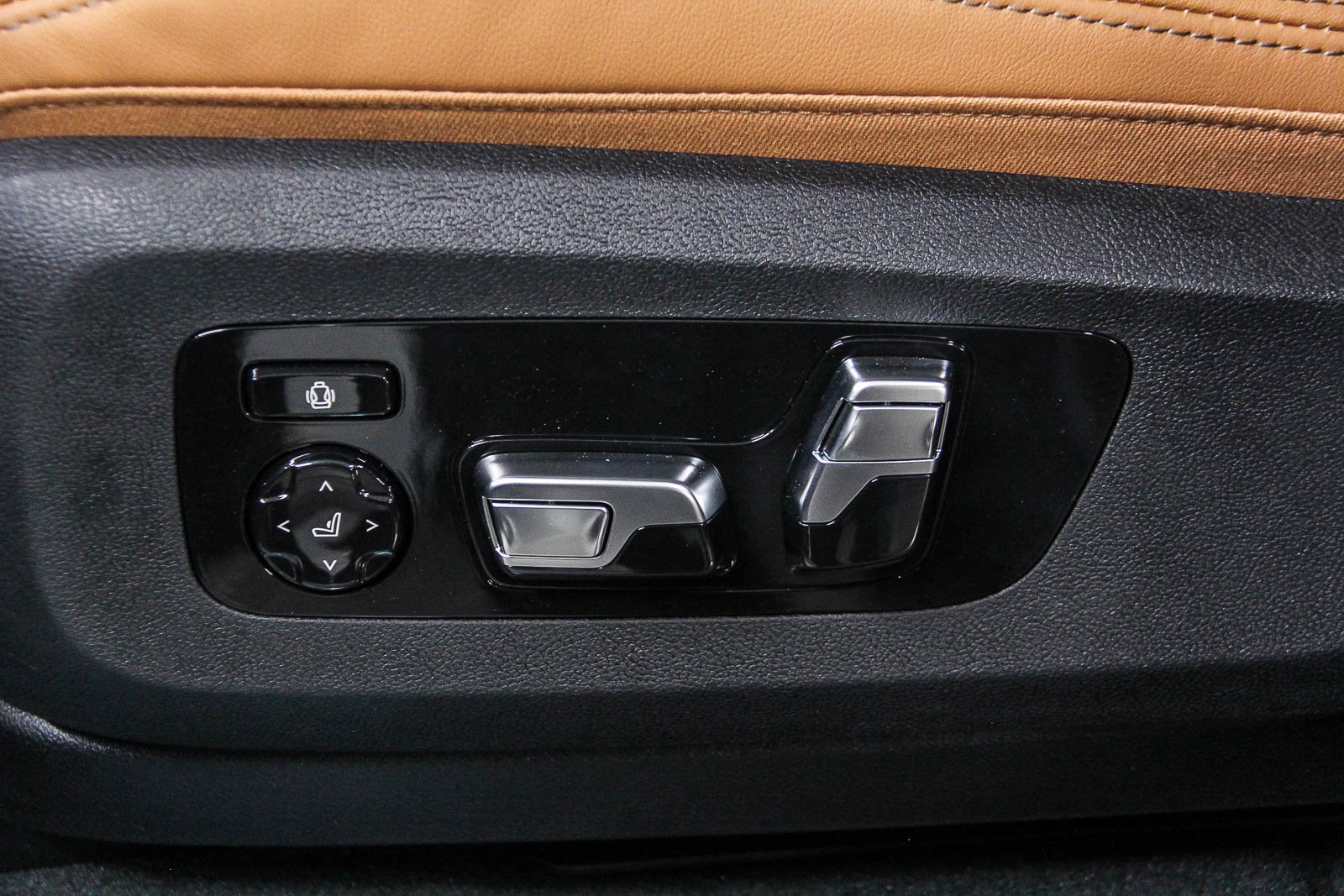 New 2026 BMW X5 sDrive40i w/ Executive Package RWD image 21