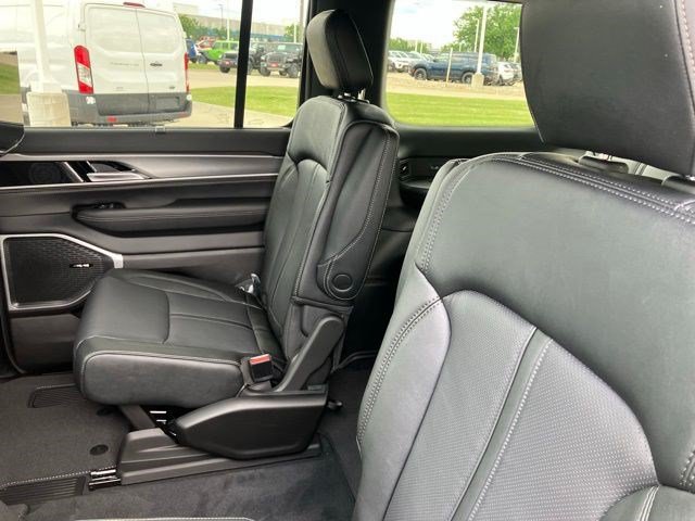 New 2026 Jeep Grand Wagoneer Limited AWD/4WD image 25