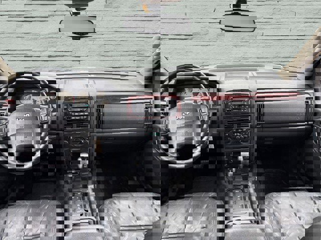 Used 2004 Jeep Grand Cherokee Limited w/ Cold Weather Group image 18