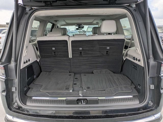 Used 2023 Jeep Grand Wagoneer Series II AWD/4WD image 12