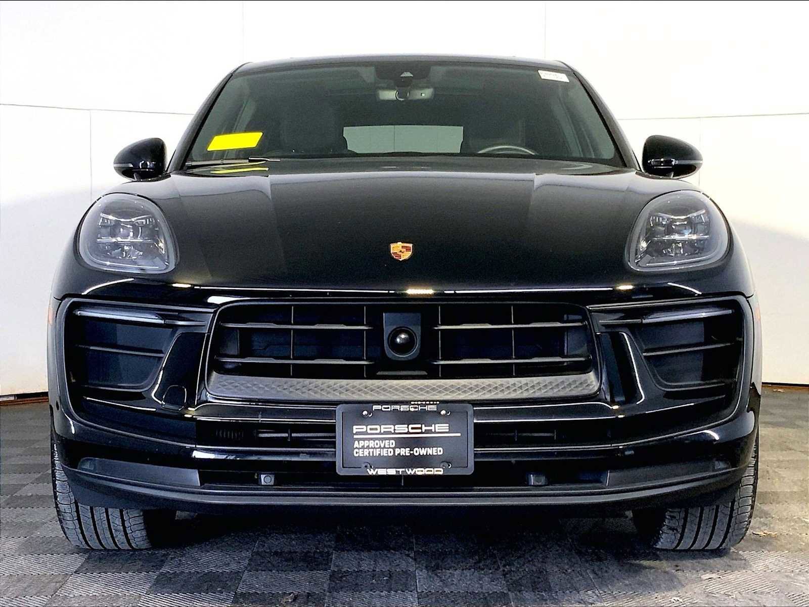 Certified 2024 Porsche Macan image 10