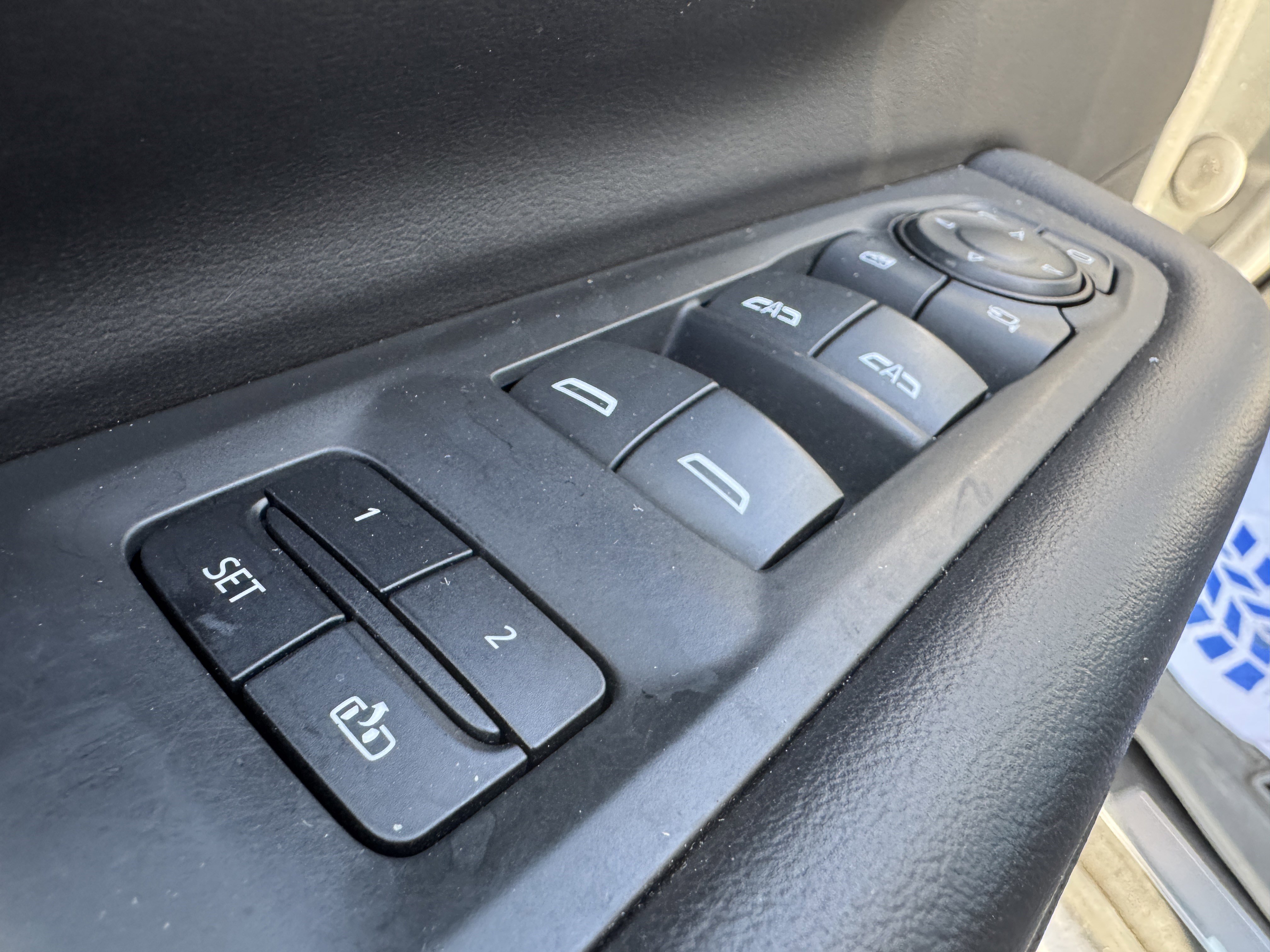 Used 2021 GMC Yukon SLT w/ Rear Media and Nav Package image 10