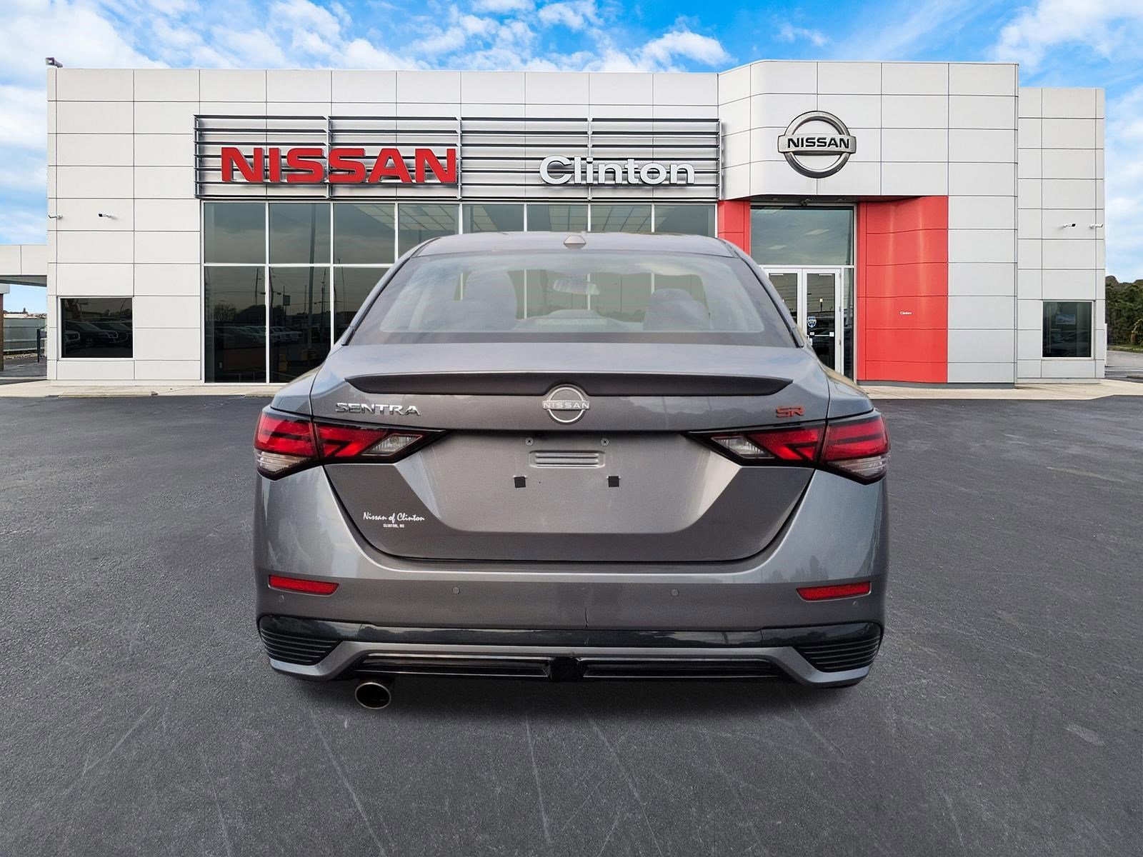 Used 2025 Nissan Sentra SR FWD image 4