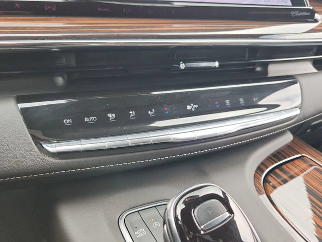 Certified 2024 Cadillac Escalade ESV Premium Luxury AWD/4WD image 17