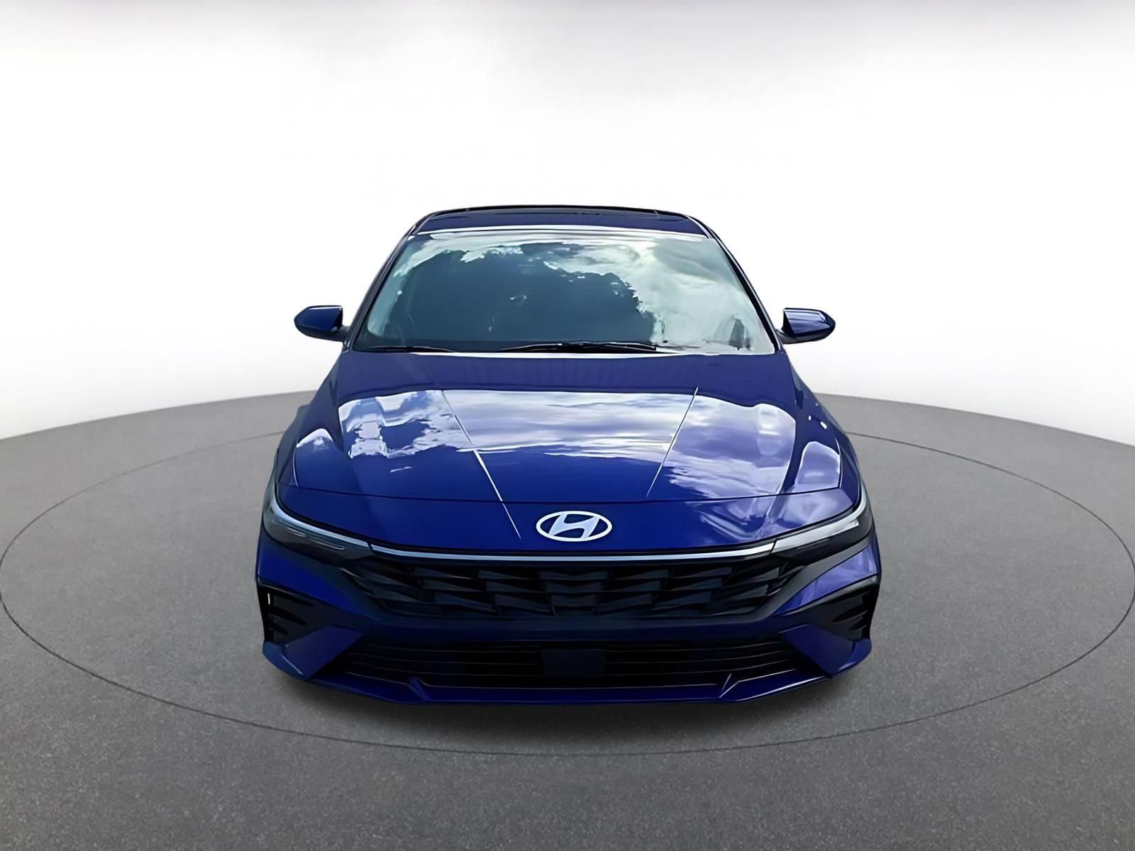 Used 2025 Hyundai Elantra SEL image 4