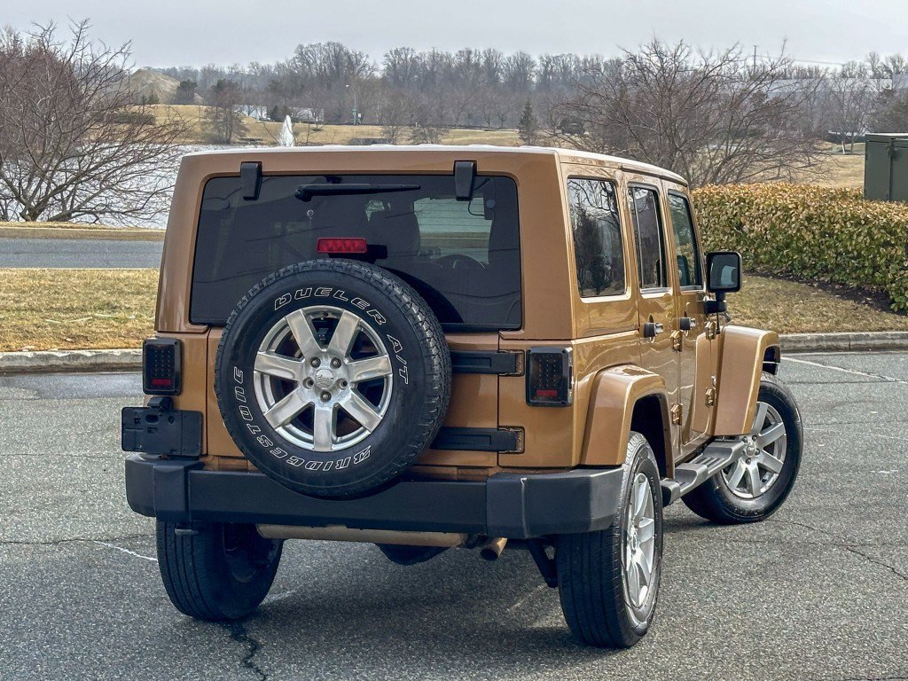Used 2011 Jeep Wrangler Unlimited 70th Anniversary w/ Connectivity Group image 12