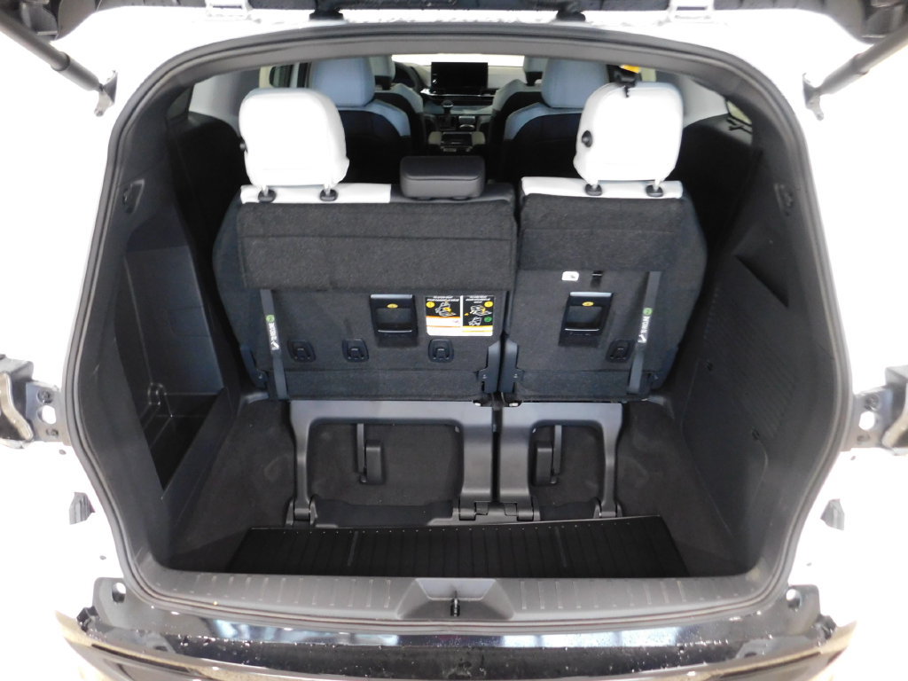 Used 2026 Toyota Sienna XSE AWD/4WD image 58