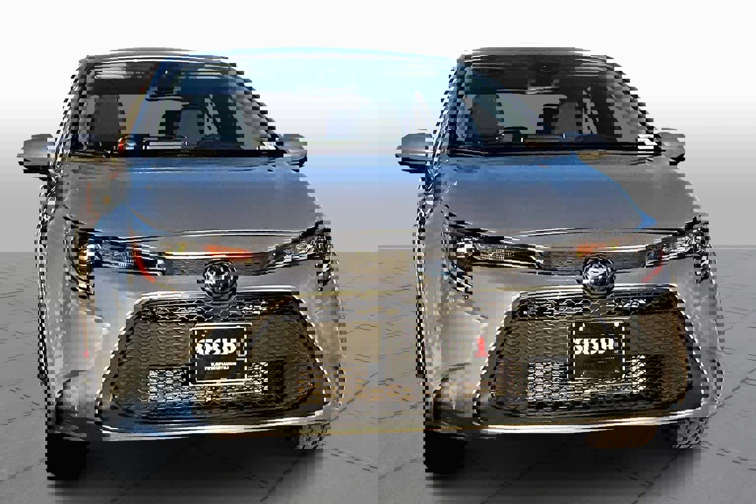 Used 2020 Toyota Corolla LE w/ LE Convenience Package image 3