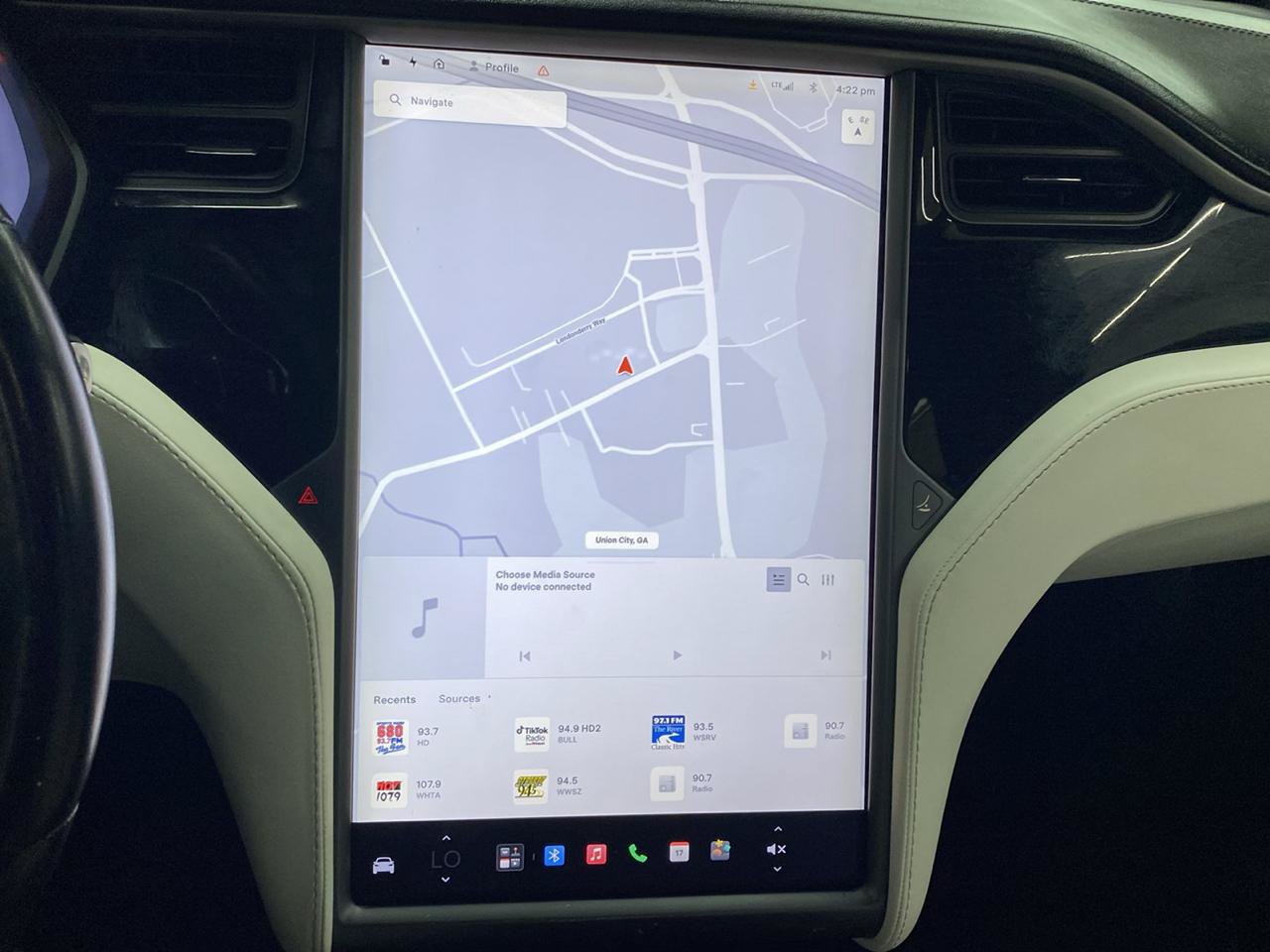 Used 2018 Tesla Model X 75D AWD/4WD image 22