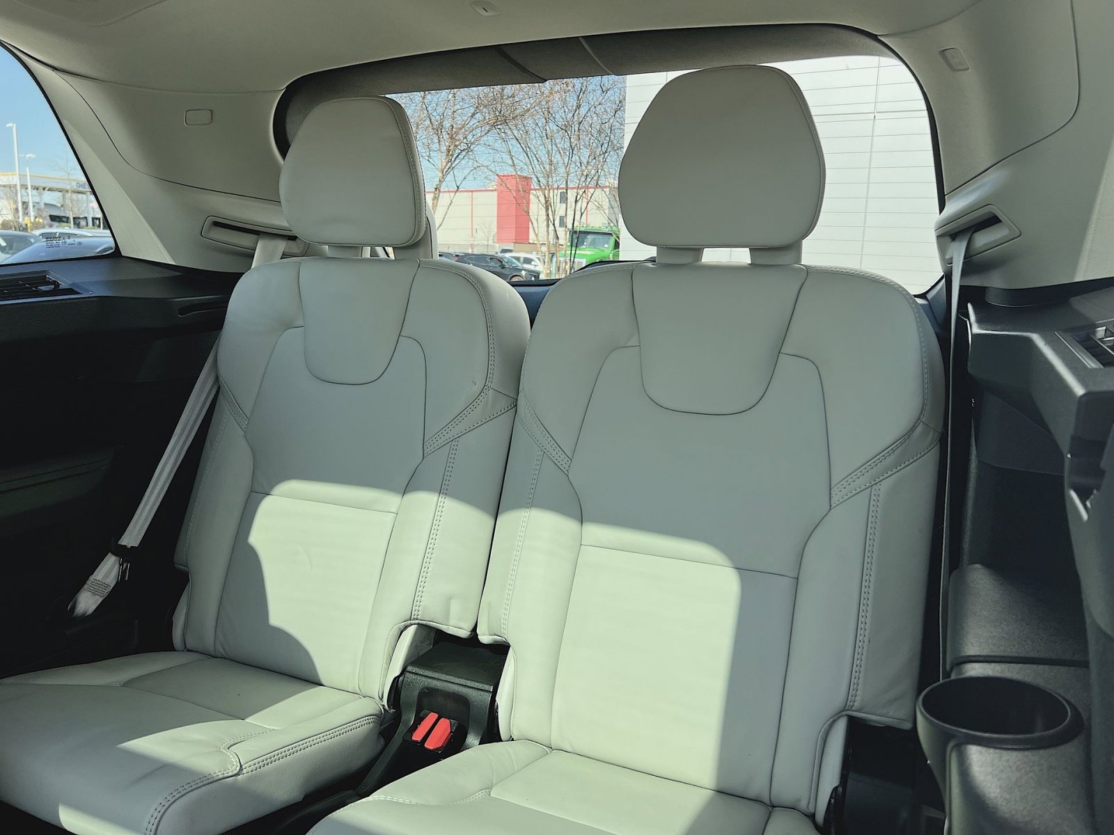Used 2023 Volvo XC90 B6 Ultimate w/ Protection Package Premier image 26