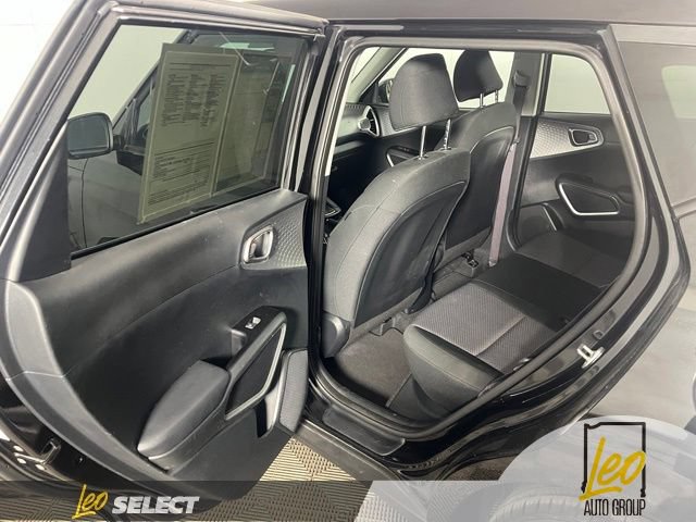 Used 2025 Kia Soul LX FWD image 10