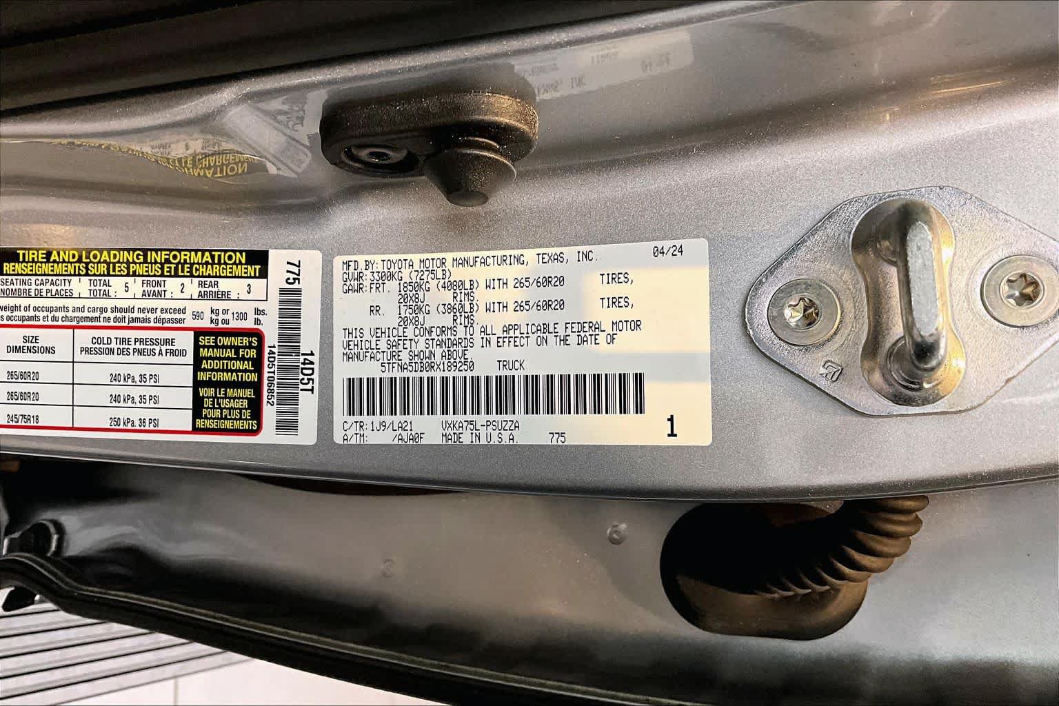 Used 2024 Toyota Tundra Platinum AWD/4WD image 34