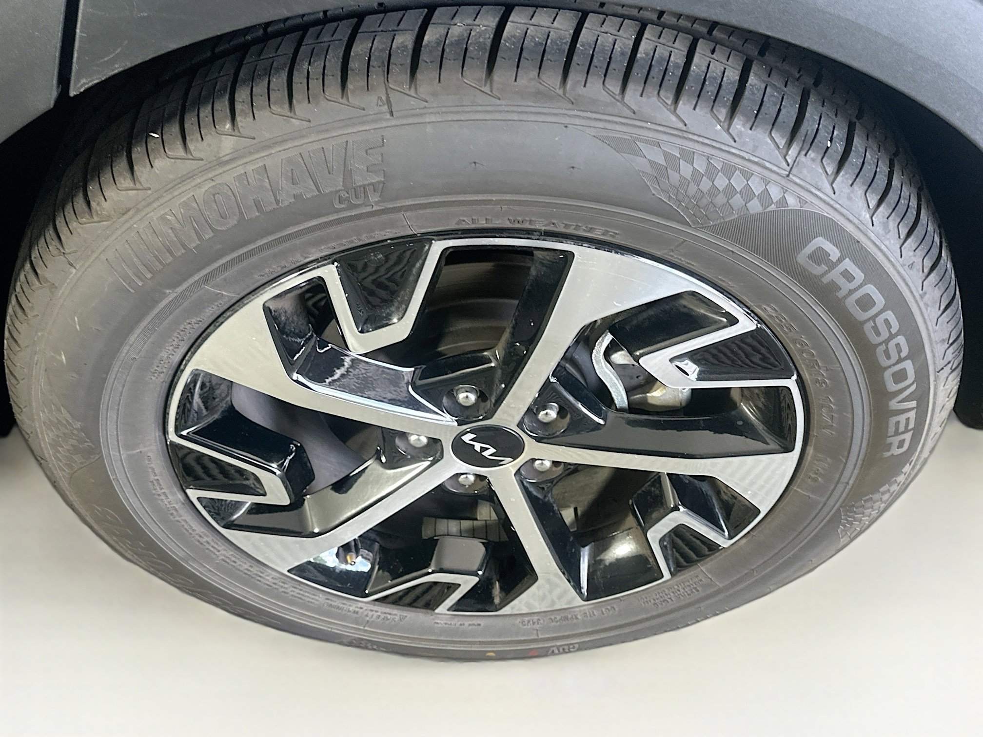 Used 2024 Kia Sportage EX FWD image 11