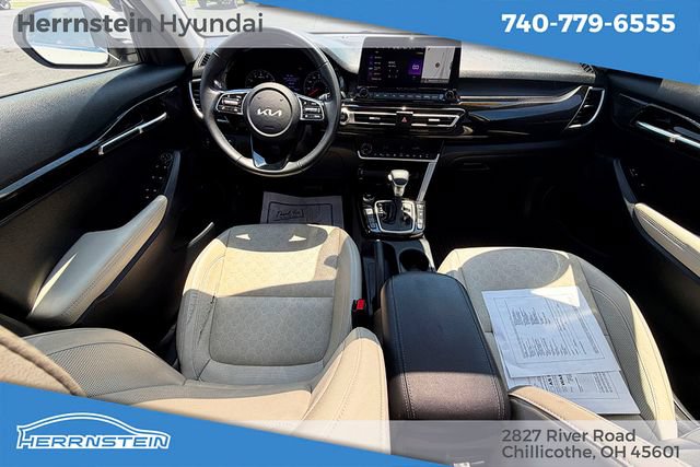 Used 2023 Kia Seltos EX AWD/4WD image 10