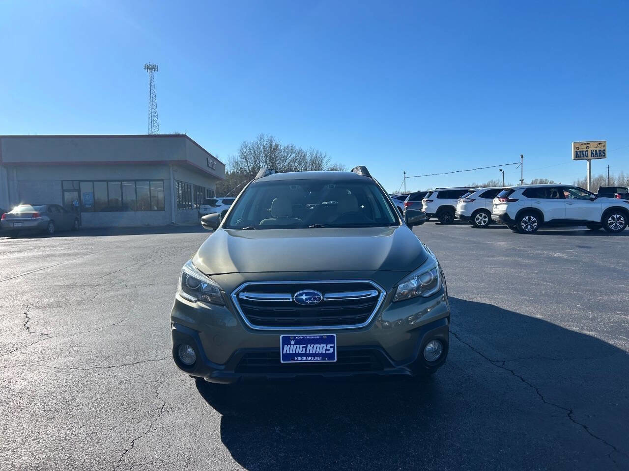 Used 2018 Subaru Outback 2.5i Premium image 3