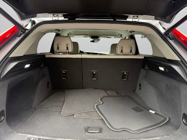 Used 2021 Cadillac XT4 Premium Luxury FWD image 7