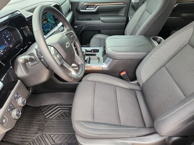Used 2025 Chevrolet Silverado 1500 LT Trail Boss w/ Convenience Package II AWD/4WD image 10