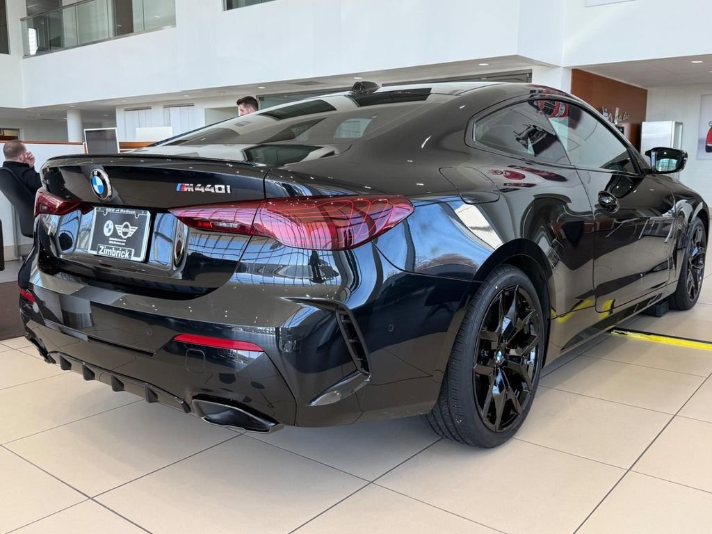 Used 2026 BMW 440i xDrive Coupe w/ Premium Package image 2
