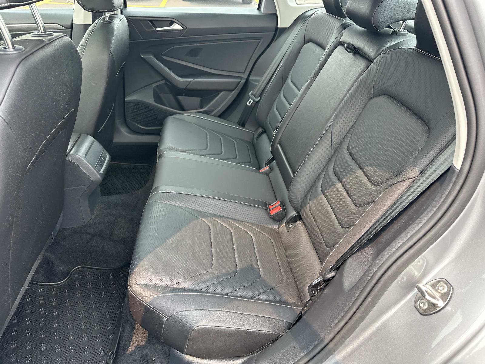 Used 2023 Volkswagen Jetta SEL FWD image 11