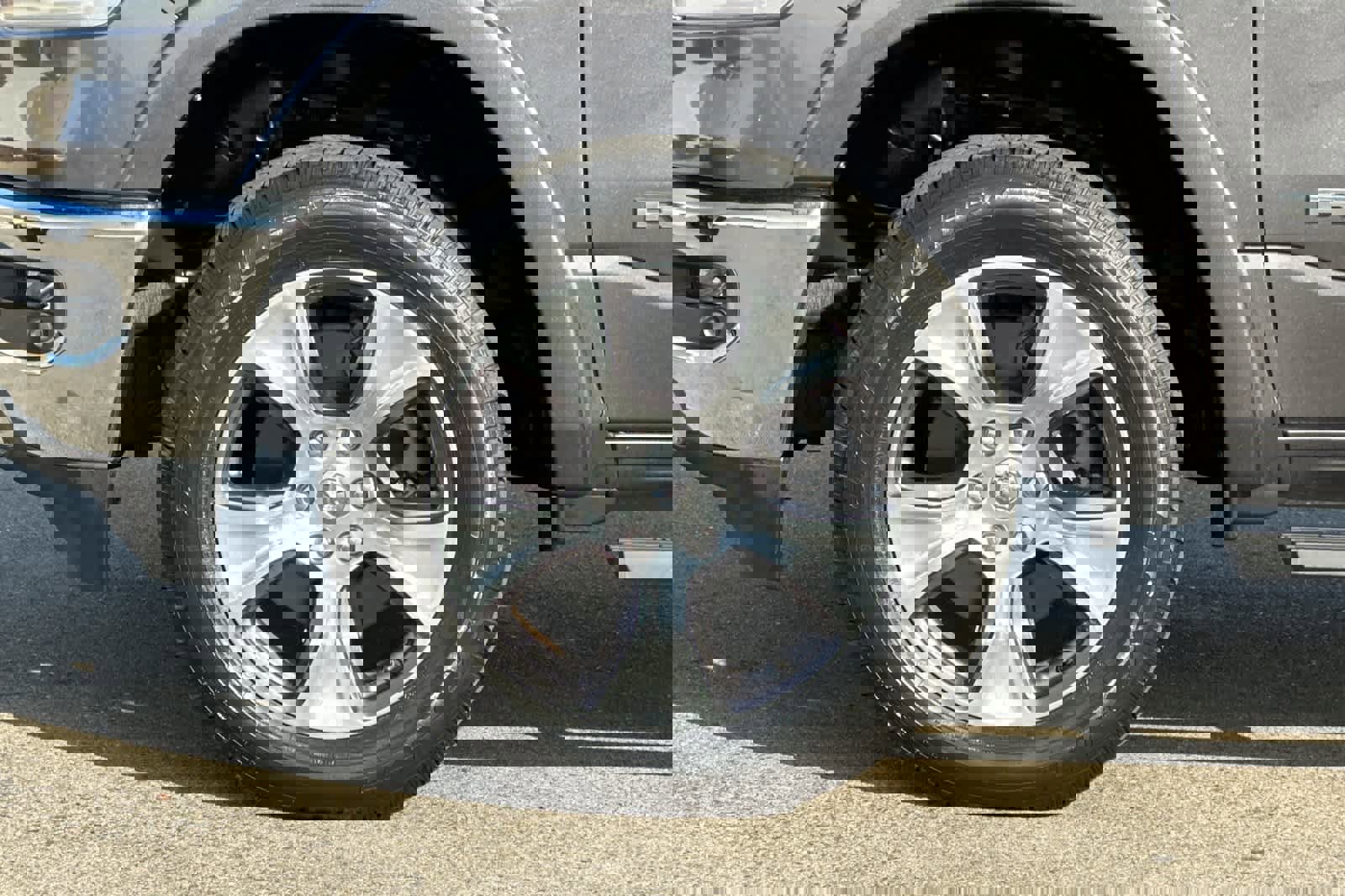 Used 2021 RAM 1500 Laramie image 31