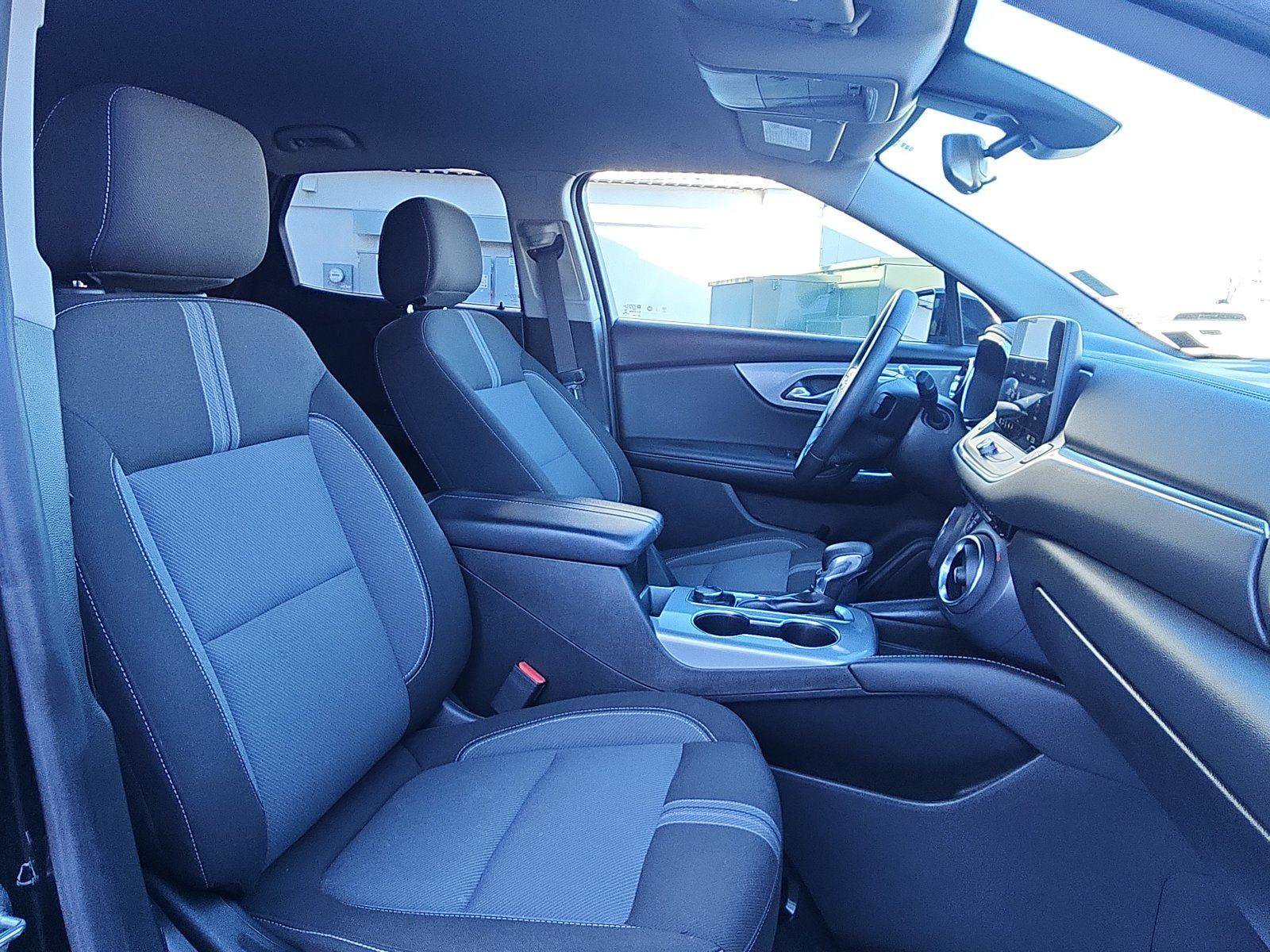 Used 2023 Chevrolet Blazer LT image 23