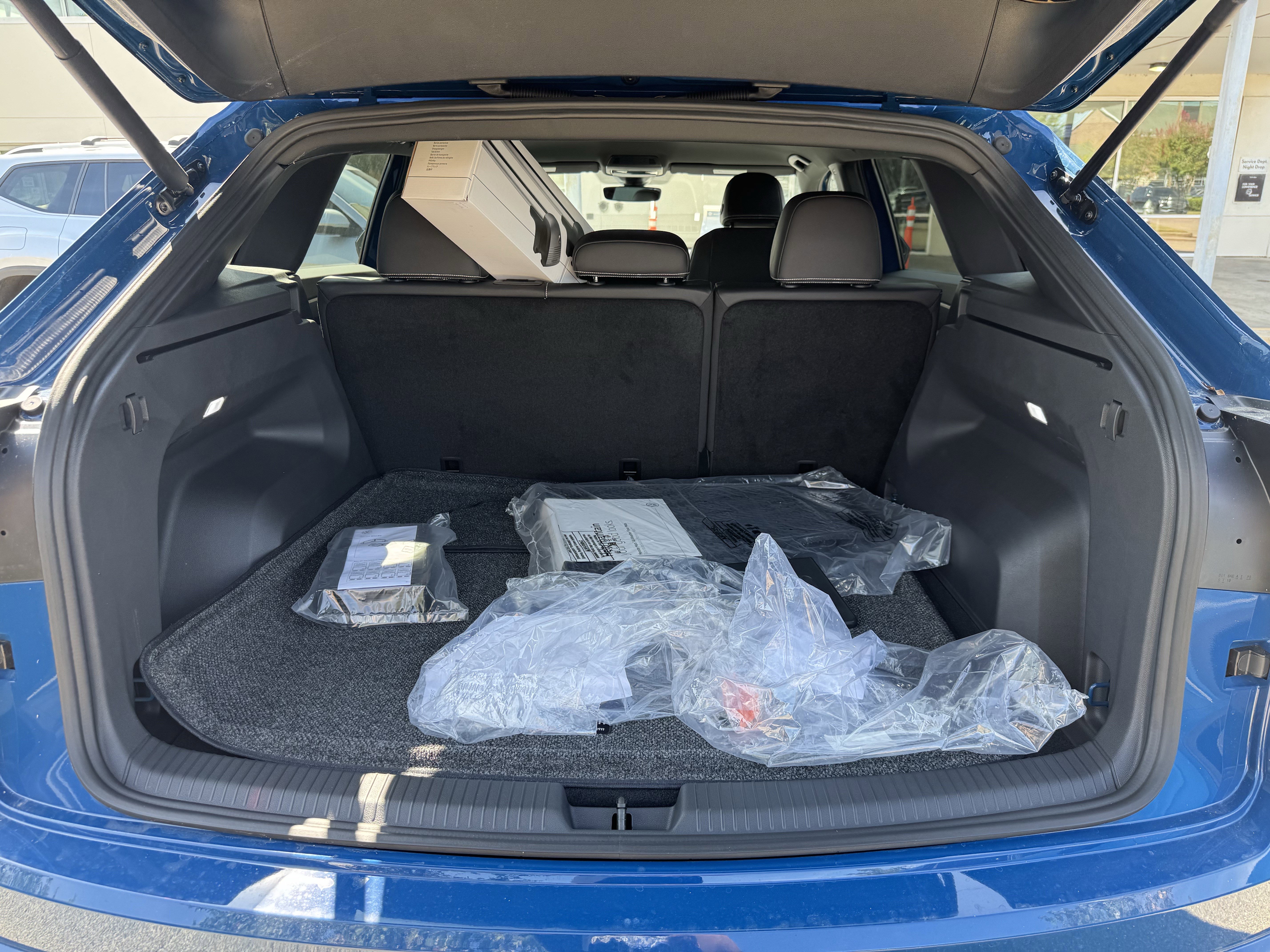 New 2026 Volkswagen Atlas Cross Sport SE image 4