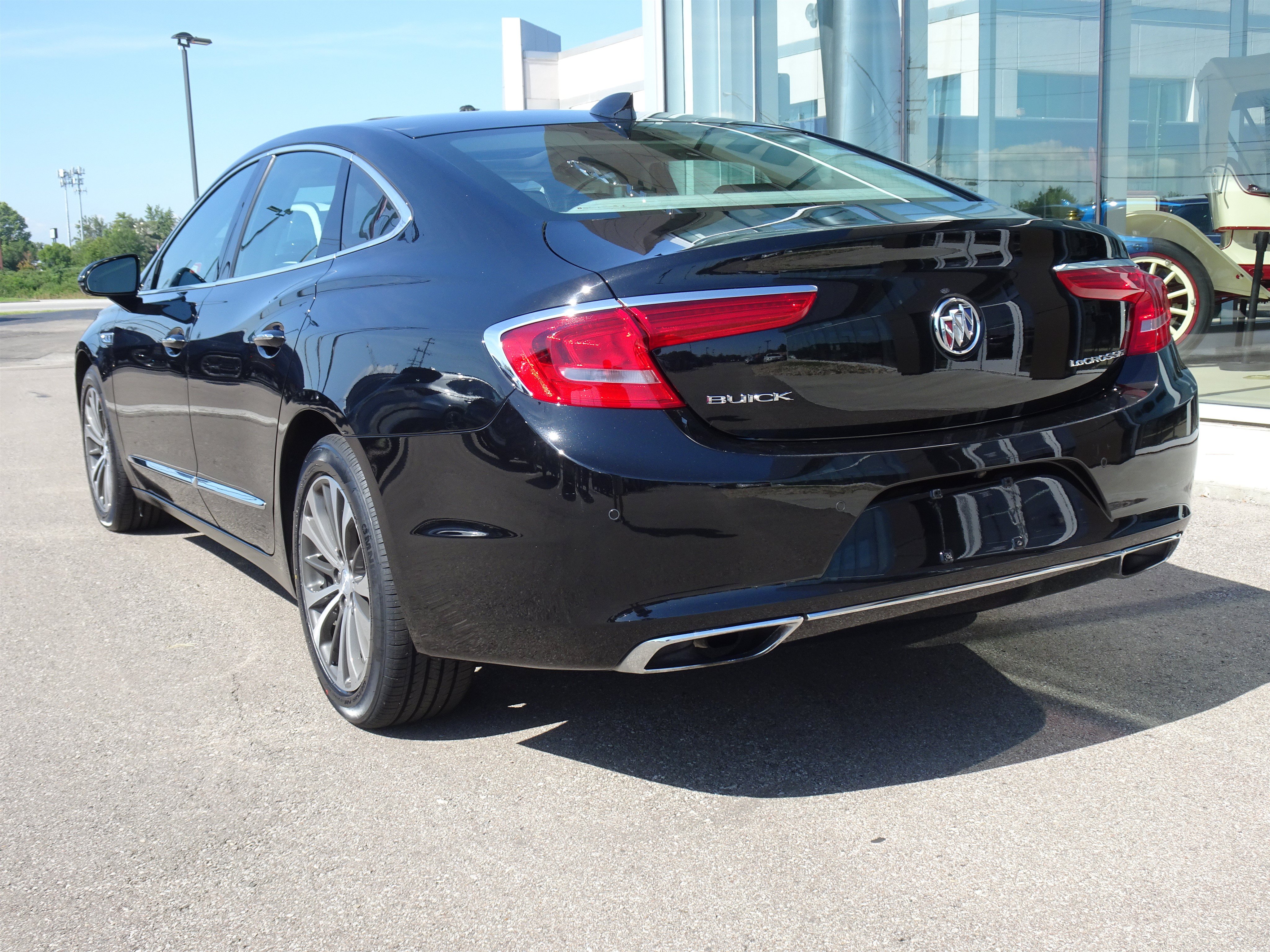 Used 2017 Buick LaCrosse Essence w/ Sun and Shade Package FWD image 3