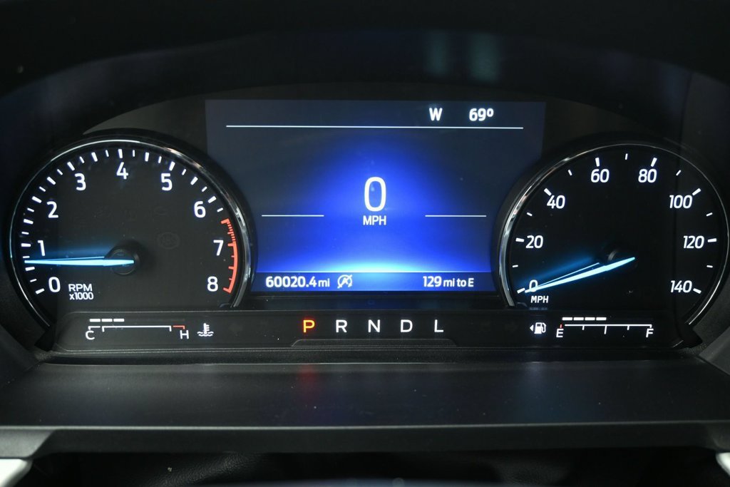 Used 2024 Ford Explorer XLT w/ Equipment Group 202A RWD image 17