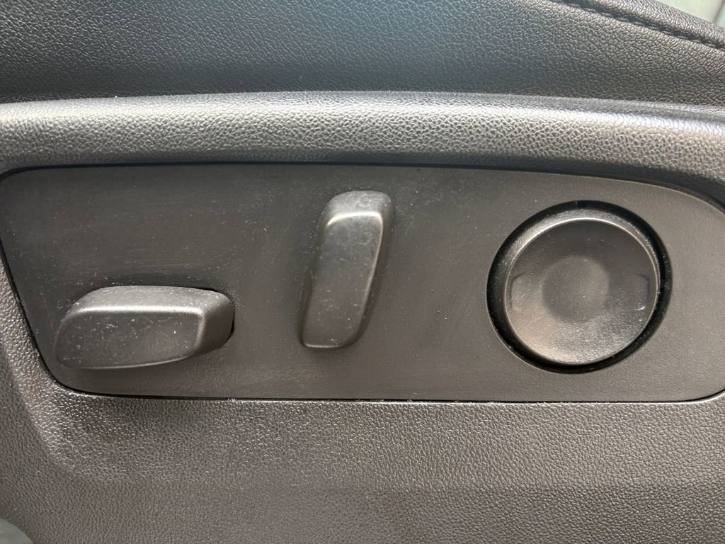 Used 2022 GMC Sierra 1500 SLT image 11