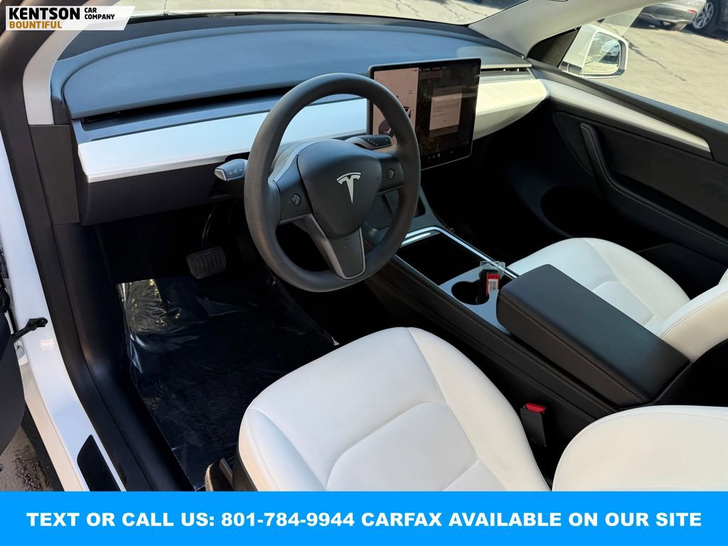 Used 2023 Tesla Model Y Long Range image 30