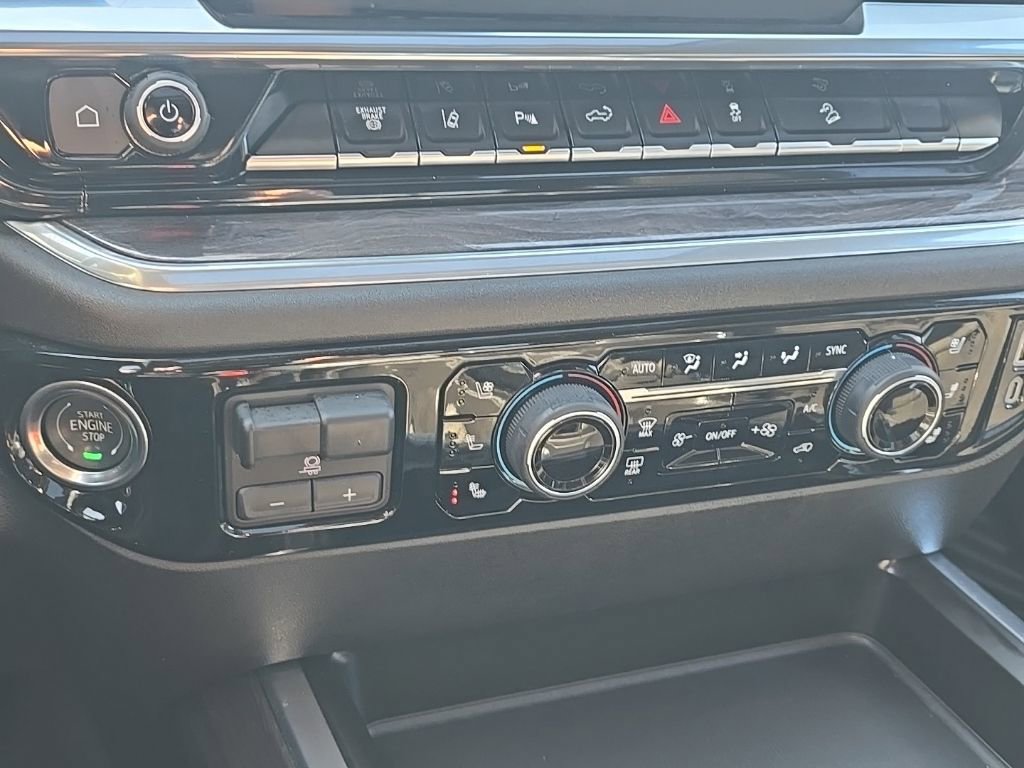 Used 2025 Chevrolet Silverado 2500 LTZ w/ LTZ Premium Package image 25