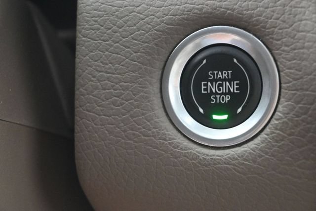Used 2022 GMC Yukon Denali AWD/4WD image 25