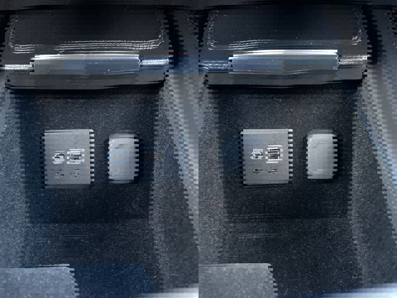 Certified 2024 Cadillac XT4 Sport w/ LPO, Floor Liner Package image 24