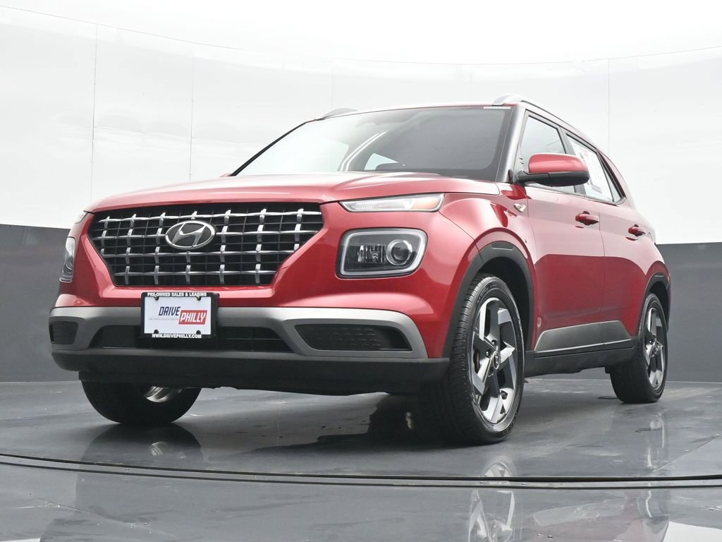 Used 2023 Hyundai Venue Limited image 16