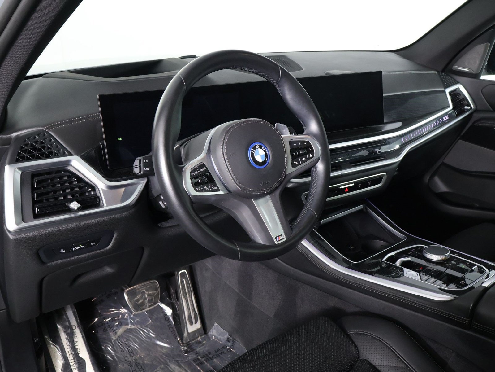 Used 2024 BMW X5 xDrive50e w/ M Sport Package AWD/4WD image 14