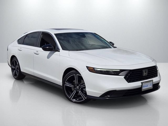 Used 2025 Honda Accord Sport image 1