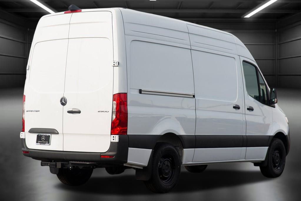 Used 2025 Mercedes-Benz Sprinter 2500 image 10