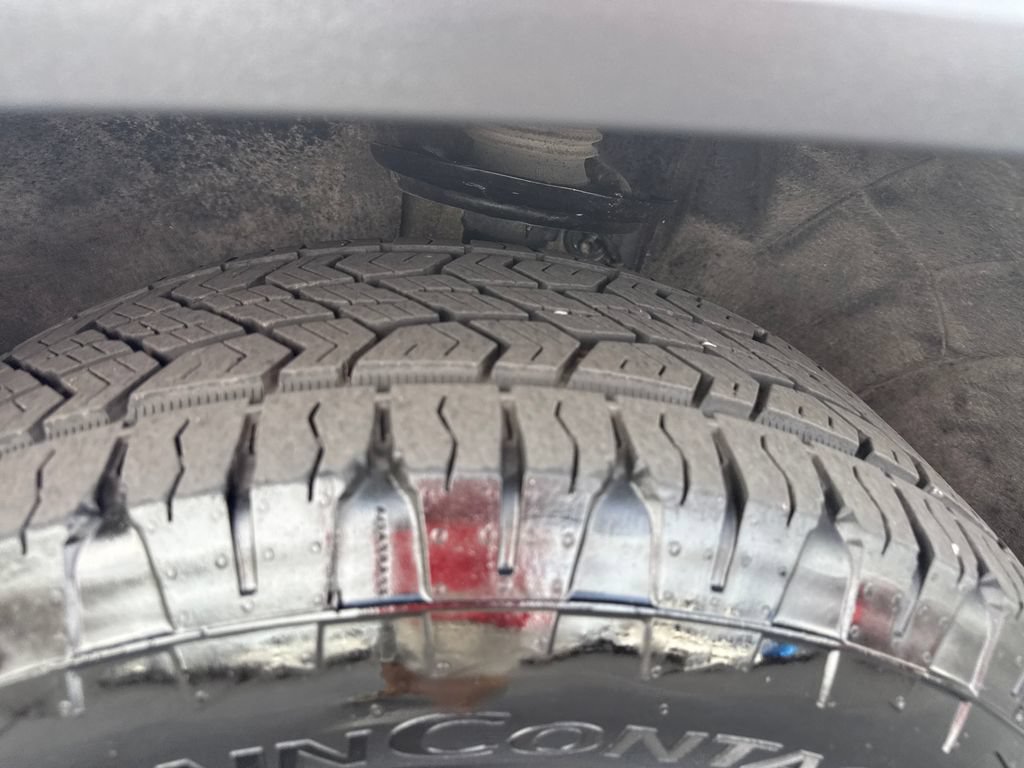 Used 2023 GMC Acadia AT4 w/ LPO, Floor Liner Package AWD/4WD image 40