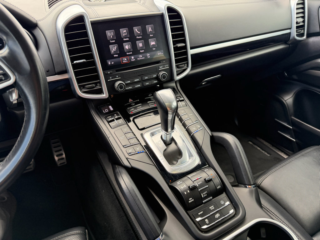 Used 2017 Porsche Cayenne GTS AWD/4WD image 24