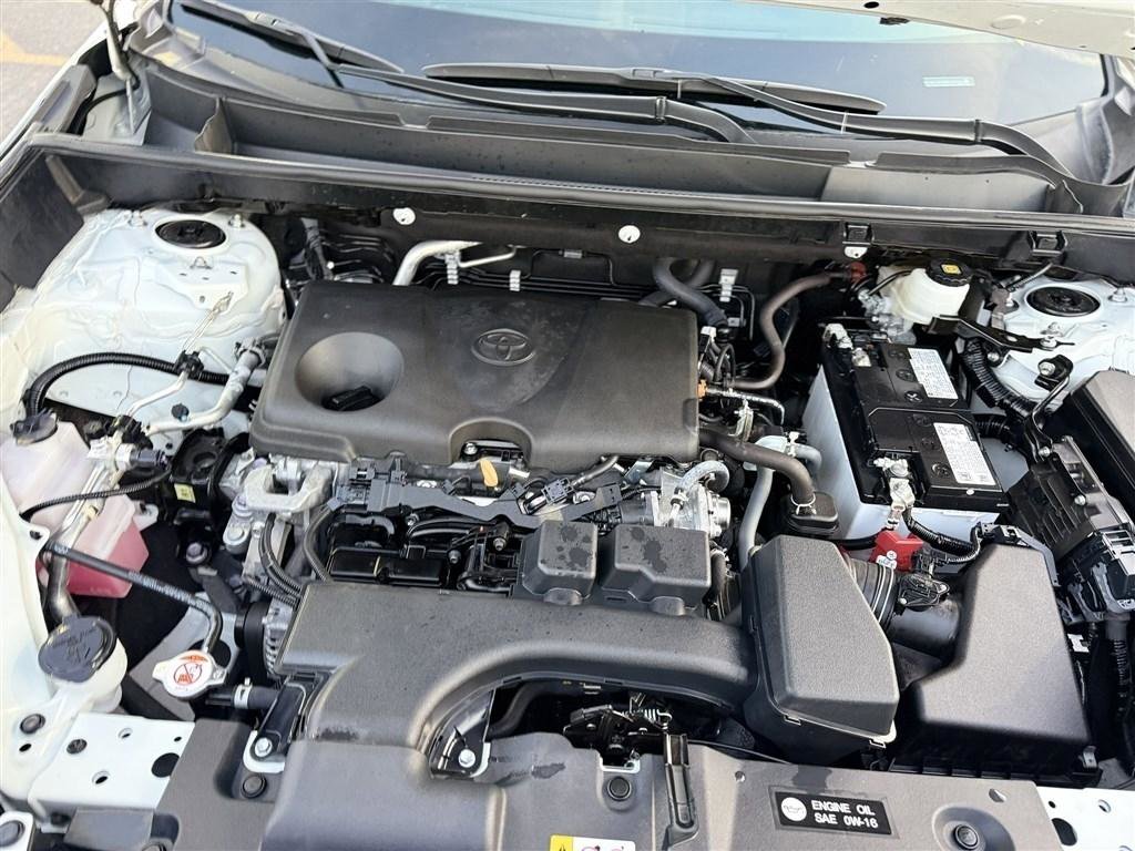 Used 2024 Toyota RAV4 LE AWD/4WD image 16