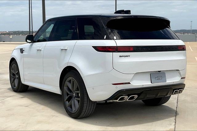 New 2025 Land Rover Range Rover Sport Dynamic SE image 3