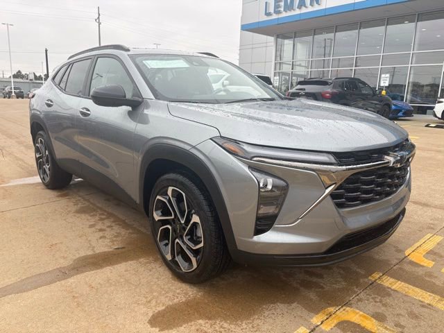 New 2026 Chevrolet Trax RS w/ Sunroof Package image 2