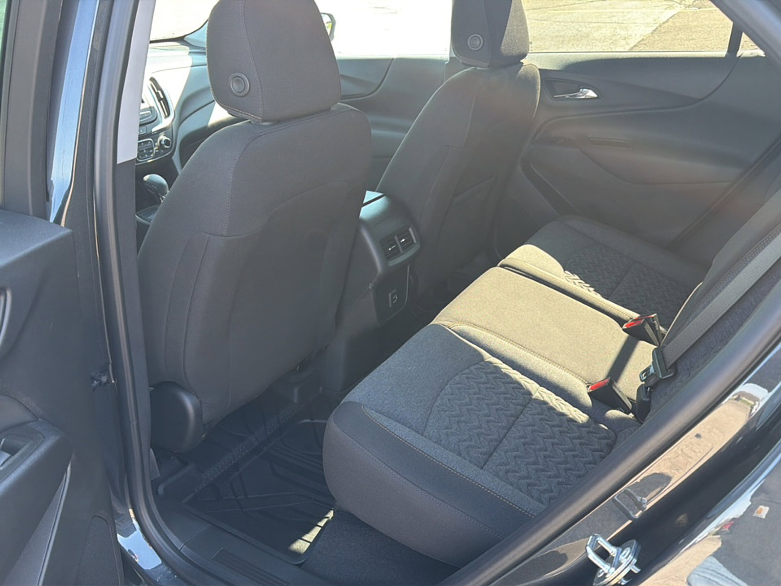 Used 2023 Chevrolet Equinox LT image 15