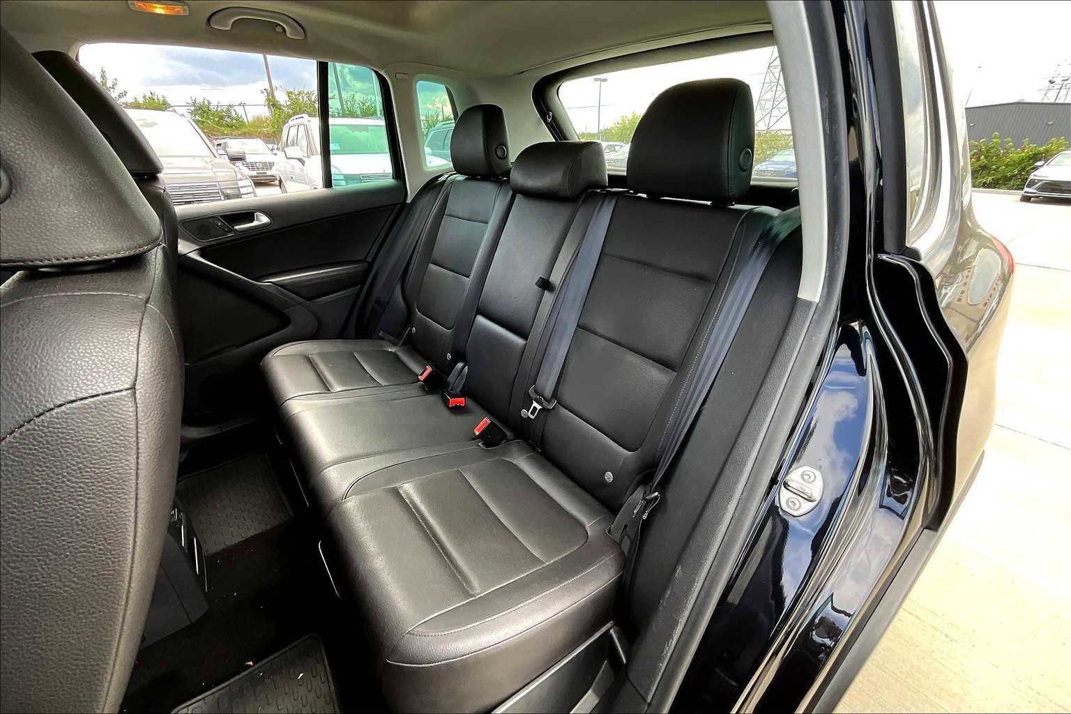 Used 2016 Volkswagen Tiguan SE image 20