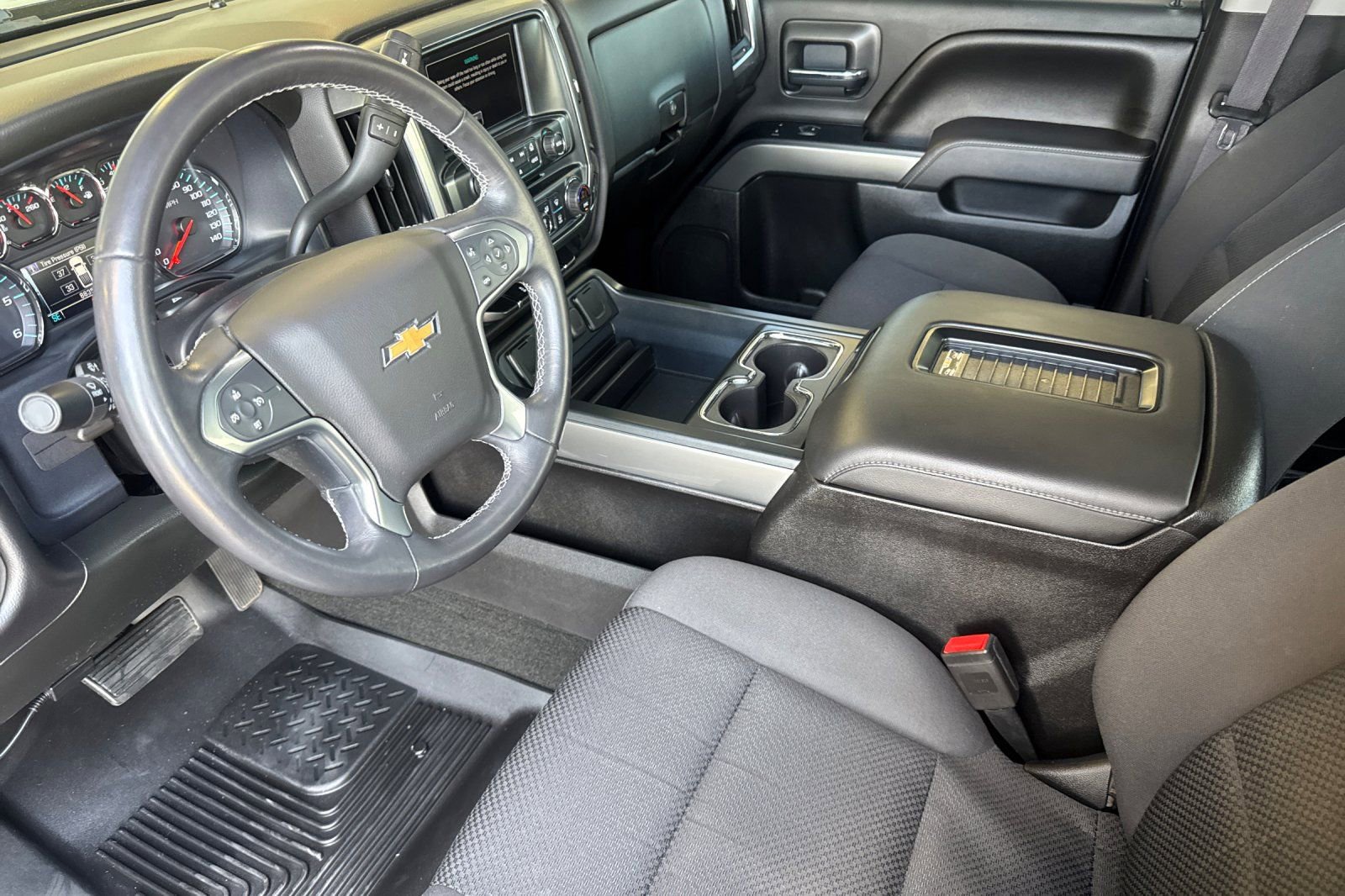 Used 2017 Chevrolet Silverado 1500 LT w/ All Star Edition AWD/4WD image 9