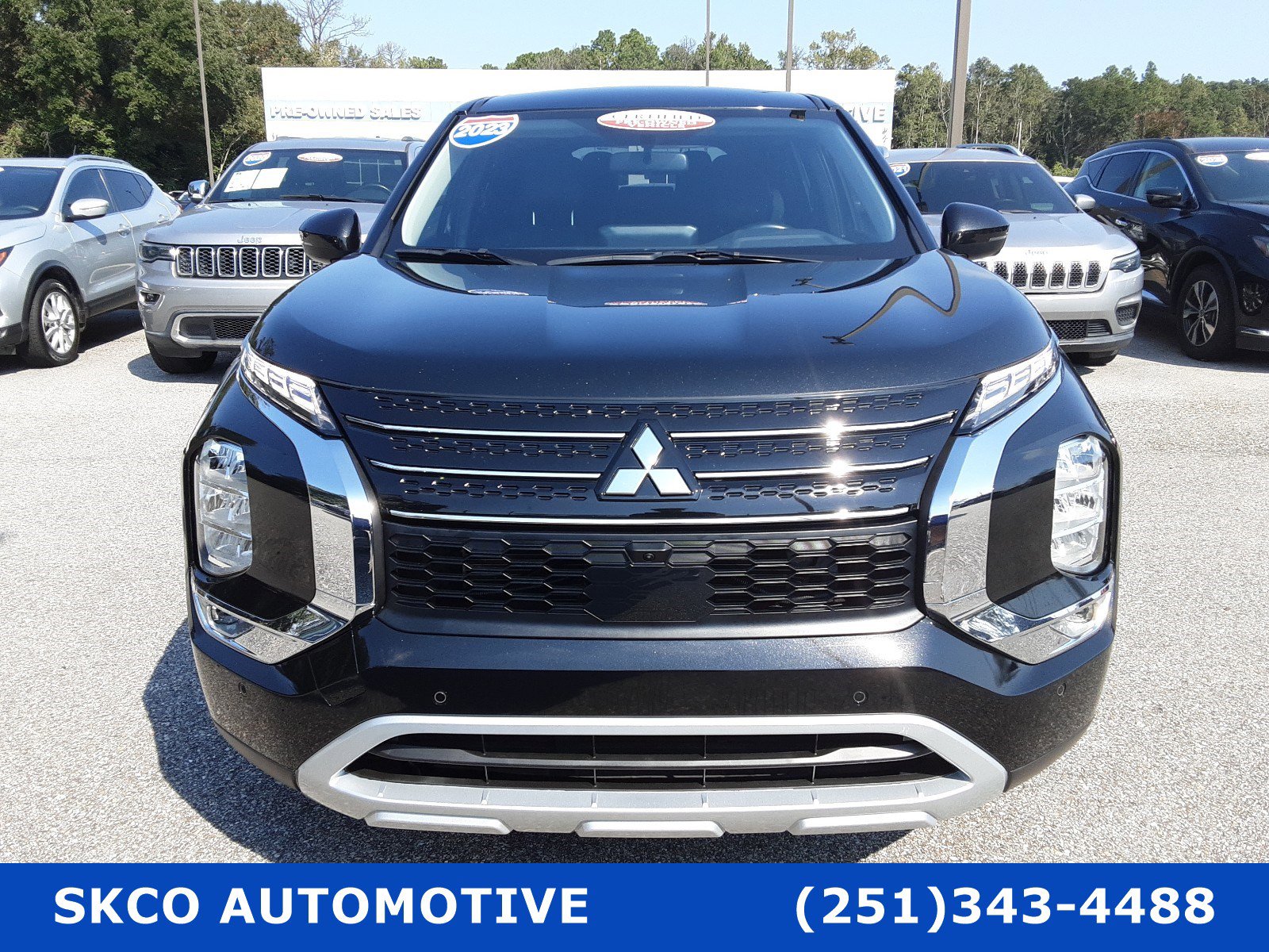 Used 2023 Mitsubishi Outlander SE Black Edition image 8