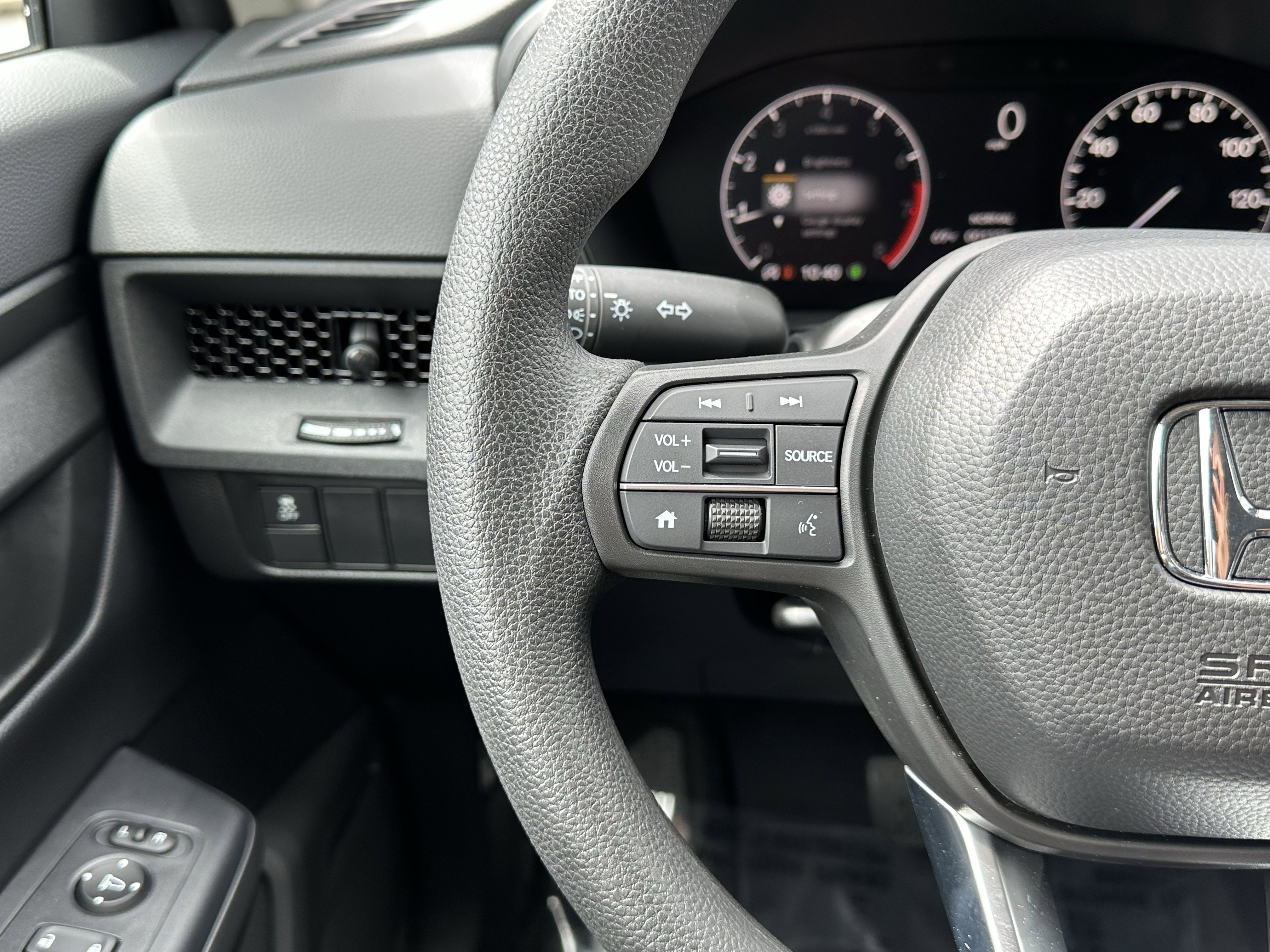 Used 2025 Honda CR-V LX image 21