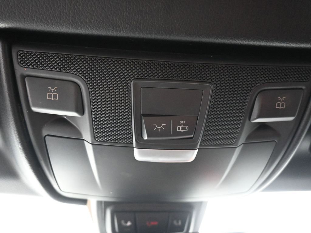 Used 2012 Mercedes-Benz SLK 350 image 19